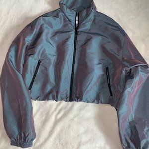 Aritzia TNA Iridescent crop windbreaker size small